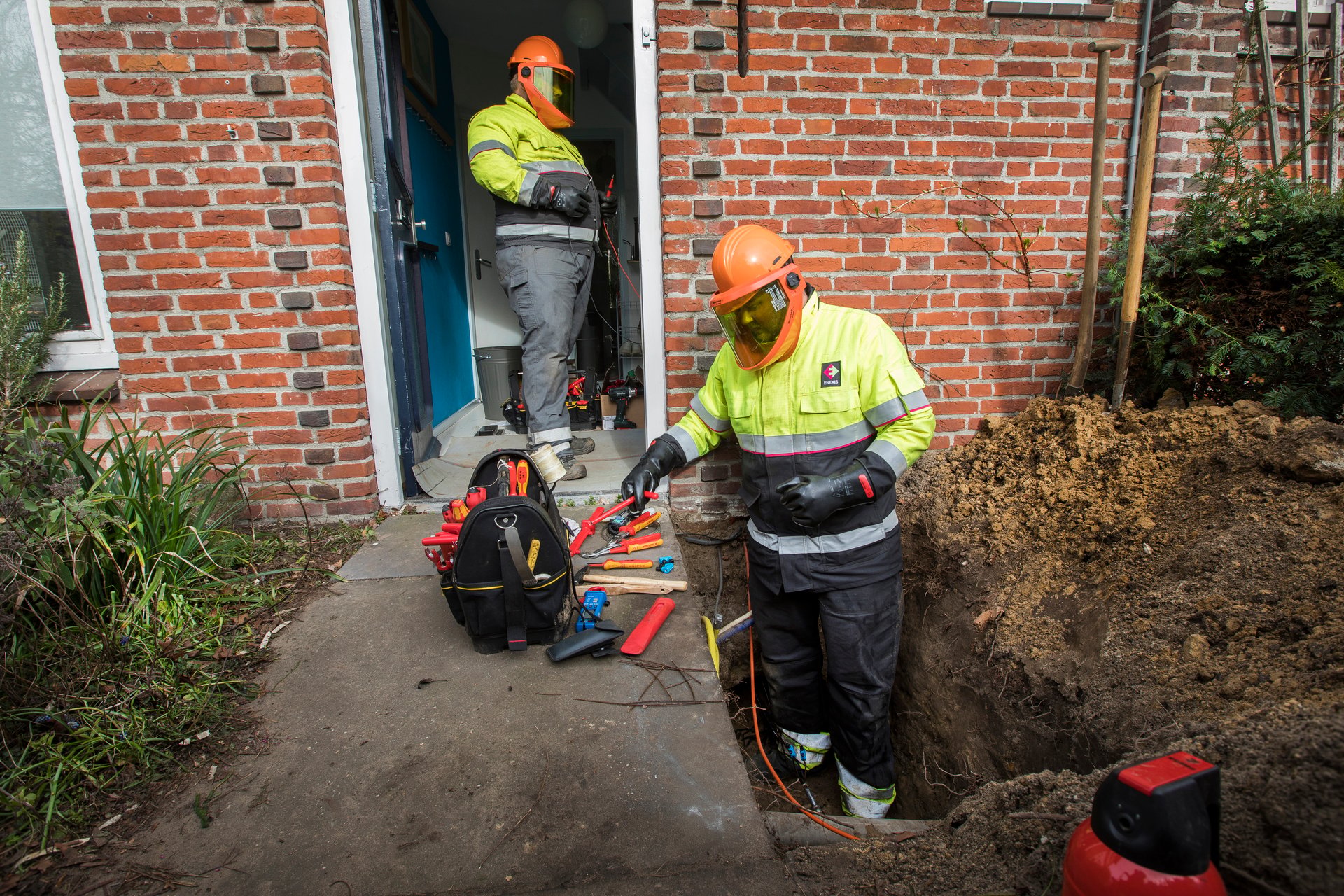 Graven in de voortuin van een klant